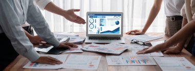 İş veri paneli, pazarlama stratejisi planlaması için iş zekası analizi sunar. Müşteri taleplerini analiz etmek ve iş dünyasının geleceğini önceden görmek için büyük veriler sunulur.