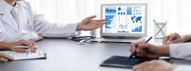 İş veri paneli pazarlama stratejisi planlaması için canlı iş zekası analizi sağlar