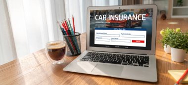 Araba sigortası internet sitesi, arabanızın hasarının rahat olduğundan emin olmak için ekranda.