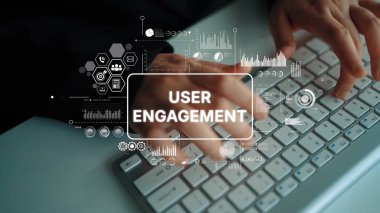 Eller Klavyeye Grafik Üstüste yerleştirme Resimli Kullanıcı Bağlantısı ve Veri Analizi Kavramlarıyla Yazıyor. Asemptotik akıllı veri analitiği.