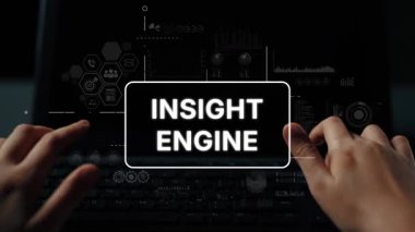 İş Analizi ve Stratejisi Ekranında Bilgisayarda Veri Ölçümleri ve İç Görüş Motoru Görselleştirmesi ile Eller Yazıyor. Asemptotik akıllı veri analitiği.