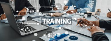 İşbirliği ve beceri geliştirmeyi vurgulayan canlı bir eğitim oturumu. Katılımcılar teknoloji ve fikirlerle ilgilenerek bir büyüme ve öğrenme ortamı oluşturdular. Dostluk