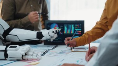 Yapay zeka teknolojisinin veri analizini ve stratejik iş planlamasını geliştirdiği, kurumsal ortamlarda otomasyonu ön plana çıkardığı geleceksel bir çalışma alanı. Noogenesis Yapay Zeka