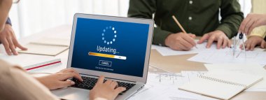 Aygıt yazılım güncellemesinin canlı sürümü için bilgisayarda güncelleme