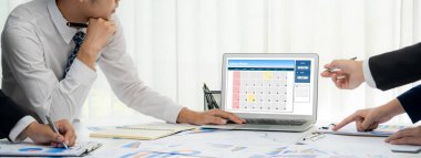 Kişisel organizatör ve çevrimiçi iş dünyası için hızlı zamanlama planlaması için bilgisayar yazılım uygulaması takvimiName