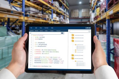 Okul eğitimi için geliştirilen kodlama ve programlama yazılımı. Basitleştirilmiş program, öğrenci çocuklar için okul sınıfında temel kodlama ve programlama eğitimi için kolay yazılım.