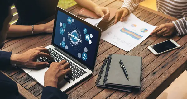 Kaliteli standartları karşılamak için mod çevrimiçi şirket işleri için uyum sistemi