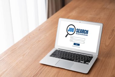 Çalışanların işe alım İnternet ağındaki iş fırsatlarını araması için mod web sitesinde online iş araması