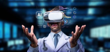 Bir doktor, modern bir tıbbi ortamda sanal gerçeklik teknolojisiyle ilgileniyor, sağlık hizmetlerindeki yapay zeka uygulamalarını keşfediyor, yenilikleri ve hasta bakımını geliştiriyor. PHMT