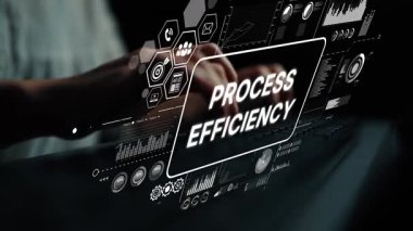 Grafik Arayüzü Ekran Verimliliği Ölçüleri ve Veri Analitik Kavramları ile Elleri Klavyede Yazıyor. Asemptotik akıllı veri analitiği.