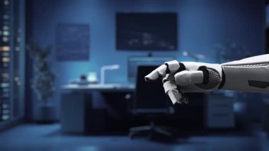 Bu video, teknolojinin ve insan bağlantılarının modern bir çalışma alanında birleşmesini temsil eden dijital bir dünya haritasına karşı parlayan mavi insan siluetlerini gösteren robotik bir eli gösteriyor. Auvana