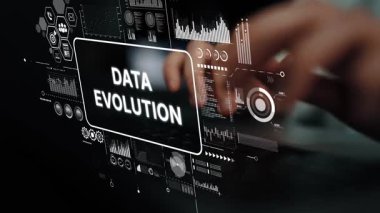 Klavyede Veri Analitik Kavramları ve Teknolojisinin Evrimini Dijital Veri Grafik Gösterimi ile Yazan Eller. Asemptotik akıllı veri analitiği.