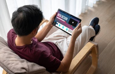 Web sitesi tasarım yazılımı çevrimiçi perakende ticaret ve e-ticaret için model şablonu sağlar