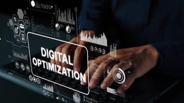 Modern Çalışma Alanı Ayarlarında Eller Dizüstü Bilgisayarda Dijital Optimizasyon Grafikleri Yazıyor. Asemptotik akıllı veri analitiği.