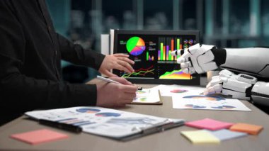 Verileri analiz etmek ve karar verme mekanizmasını geliştirmek için yapay zeka teknolojisiyle birlikte çalışan iş adamları, iş yerindeki otomasyonun kusursuz bütünleşmesini gözler önüne seriyorlar. Noogenesis Yapay Zeka