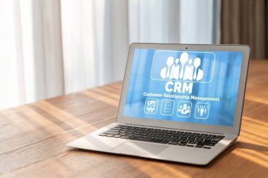 CRM işletme ve işletme için modern bilgisayarda müşteri ilişkileri yönetim sistemi