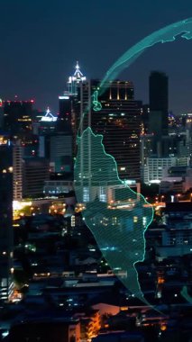 Akıllı şehirde küresel bağlantı ve internet ağı değişikliği. Gelecekteki kablosuz dijital bağlantı ve sosyal medya ağı kavramı .