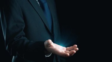 İş adamı ağ kurar, değerli bağlantılar kurar. Profesyonel ağı ve fırsatları genişletmek için etkili insan ağ oluşturma stratejileri UUID