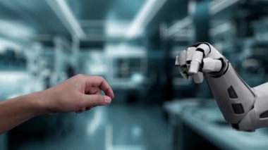 Robot ve insan elini uzatıyor ve yüzen DNA hologramıyla işaret ediyor. Bulanık laboratuvar geçmişini işaret ederken robot el ve insanın birlikte çalışmasını kapat. Sağlıklı..