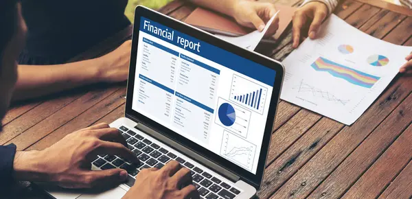 İş veri paneli, pazarlama stratejisi planlaması için iş zekası analizi sunar. Müşteri taleplerini analiz etmek ve iş dünyasının geleceğini önceden görmek için büyük veriler sunulur.