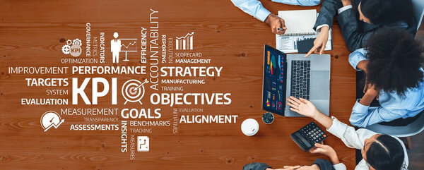 Заседание рабочей группы по стратегии КПИ по повышению эффективности и выравниванию целей в управлении бизнесом. Ах!