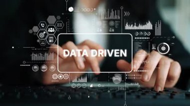 Modern İş Ortamı Grafikleri ve Grafikleriyle Profesyonel Veri güdümlü Karar Verme Konsepti. Asemptotik akıllı veri analitiği.