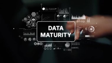 Modern Teknoloji Çevresindeki Grafiksel Elementler ve Analizlerle Veri Olgunluğunun Dijital Temsili. Asemptotik akıllı veri analitiği.