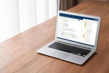 Okul eğitimi için geliştirilen kodlama ve programlama yazılımı. Basitleştirilmiş program, öğrenci çocuklar için okul sınıfında temel kodlama ve programlama eğitimi için kolay yazılım.