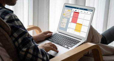 İnternet sitesindeki modish regrition için çevrimiçi aplikasyon rezervasyon takvimi