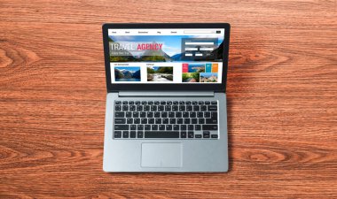 Model arama ve seyahat planlama için internet sitesi uçuş, otel ve tur rezervasyonları için anlaşma ve paket sunuyor