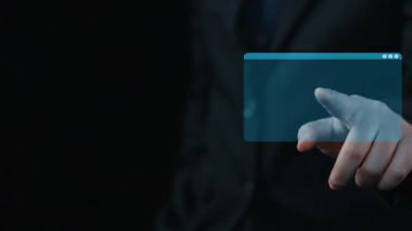 HTML, Python, Java ve C gibi çeşitli programlama dillerini teknolojiye odaklı içerik için ideal modern, soyut bir düzende gösteren canlı bir dijital illüstrasyon. Dörtgen