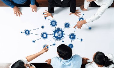 Çeşitli bir iş ekibi, veri güdümlü içgörü ve stratejileri vurgulayan teknoloji simgelerinden yararlanan kilit performans göstergelerini analiz etmek için işbirliği yapmaktadır. Dostluk