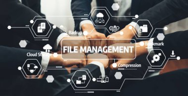 Ofis çalışanlarının el ele dizilmesi başarılı bir iş ortaklığı grubunu ve panoramik pankartta kamu işyerinde güçlü bir birlik takım çalışmasını sembolize ediyor. Kurnaz Dostluk