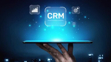CRM platformları veri analizi, CRM iletişim araçları ve otomasyon yoluyla müşteri ilişkilerini geliştirir. CRM sistemleri müşteri yönetimi, izleme ve CRM ilişki başarısını destekler. Muxer