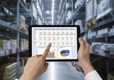 İş veri paneli, pazarlama stratejisi planlaması için iş zekası analizi sunar. Müşteri taleplerini analiz etmek ve iş dünyasının geleceğini önceden görmek için büyük veriler sunulur.