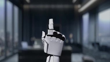 Robotik bir el, kaliteli iyileştirme ve maliyet düşüşünün görsel göstergelerine işaret ederek, çağdaş iş uygulamalarının özünü parlak, fütüristik ofis ortamında yakalıyor. Auvana