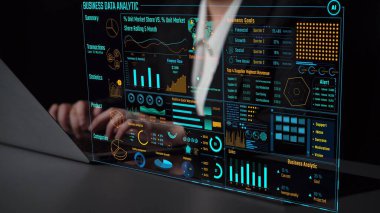 Modern dijital işletmelerde veri analizi ve gerçek zamanlı analitik, öngörü veri modellemesi, iş zekası analizleri ve veri odaklı karar verme stratejisi. Thunk
