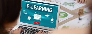 İnternet ağında öğrencilerin çalışabilmesi için canlı yazılımlı e-öğrenme sitesi