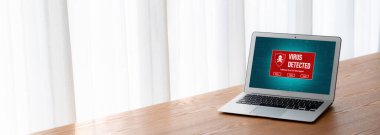 Bilgisayar ekranındaki virüs uyarısı mobil siber tehdit, hacker, bilgisayar virüsü ve kötü amaçlı yazılım tespit edildi