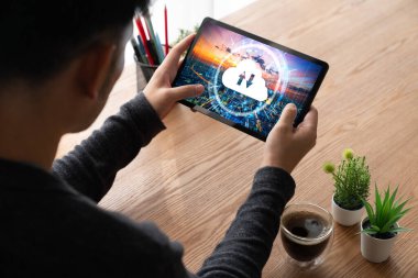 Mod uzak çalışma ve kişisel veri depolama için bulut hesaplama yazılımı