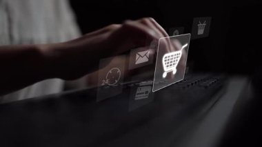 Çok kanallı pazarlama ve çevrimiçi alışveriş stratejileri, platformlar arası müşteri deneyimi, marka birleşmesi ve dijital kanallar arasında entegre pazarlama iletişimi. Muxer