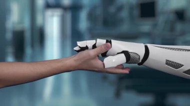 Laboratuvar arka planında yüzen tıbbi çapraz holograma yakın çekim. Belirtileri analiz etmek ve teşhis etmek için çapraz simge kullanarak elde erişim ve tıbbi verileri bağlamak. Sağlıklı..