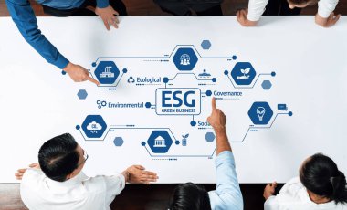 Profesyoneller bir iş toplantısında ESG ilkelerini tartışmak üzere bir araya gelerek, yeşil işletmeler için sürdürülebilir uygulamaların ekolojik, sosyal ve idari yönleri üzerinde durdular. Dostluk