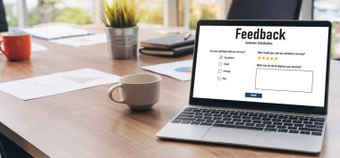 Müşteri geribildirim ve şirket işleri için mod bilgisayar yazılımı analizi