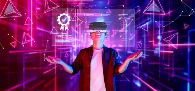 Teknoloji ve kalite güvence yönetimini sanal gerçeklikte birleştiren yenilikçi bir konsept keşfetmek, müşteri memnuniyetini kapsamlı deneyimler ve sertifikalarla artırmak. XDMCP