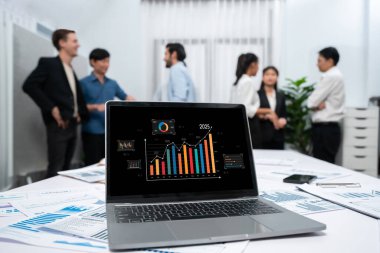 İş veri paneli, pazarlama stratejisi planlaması için iş zekası analizi sunar. Müşteri taleplerini analiz etmek ve iş dünyasının geleceğini önceden görmek için büyük veriler sunulur.