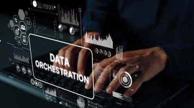 Eller Laptop 'ta Veri Orkestrasyonu Konsepti ve Teknoloji ve Analitik Tema için Dijital Arayüz Elementleri ile Yazıyor. Asemptotik akıllı veri analitiği.