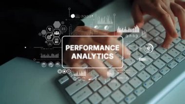 Eller Klavyede, Modern Ofis Ortamı 'nda Performans Analitik Veri ve Çizelgeleri Grafikleriyle Yazıyor. Asemptotik akıllı veri analitiği.