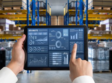 İş veri paneli, pazarlama stratejisi planlaması için iş zekası analizi sunar. Müşteri taleplerini analiz etmek ve iş dünyasının geleceğini önceden görmek için büyük veriler sunulur.