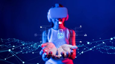 İş adamı siber güvenliğin özünü keşfeder. Siber koruma yöntemlerini, siber tehditleri derinlemesine araştır ve siber güvenlik duruşunu destekle. Siber Güvenlik Çağı EIDE 'de gezinmek için gerekli